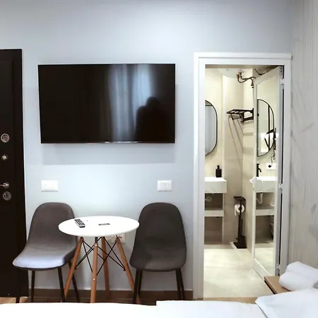 アパート Shehu *